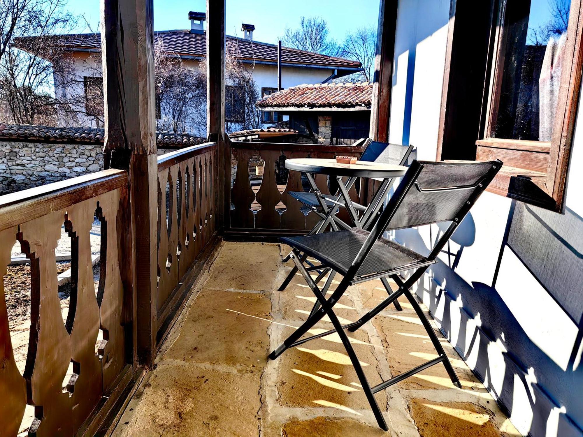 Complex Arbanashki Style-Panoramic View With Summer And Winter Terrace, Jacuzzi, Sauna, Children'S And Adult Area With Cinema Summer Hotel Veliko Tarnovo Kültér fotó