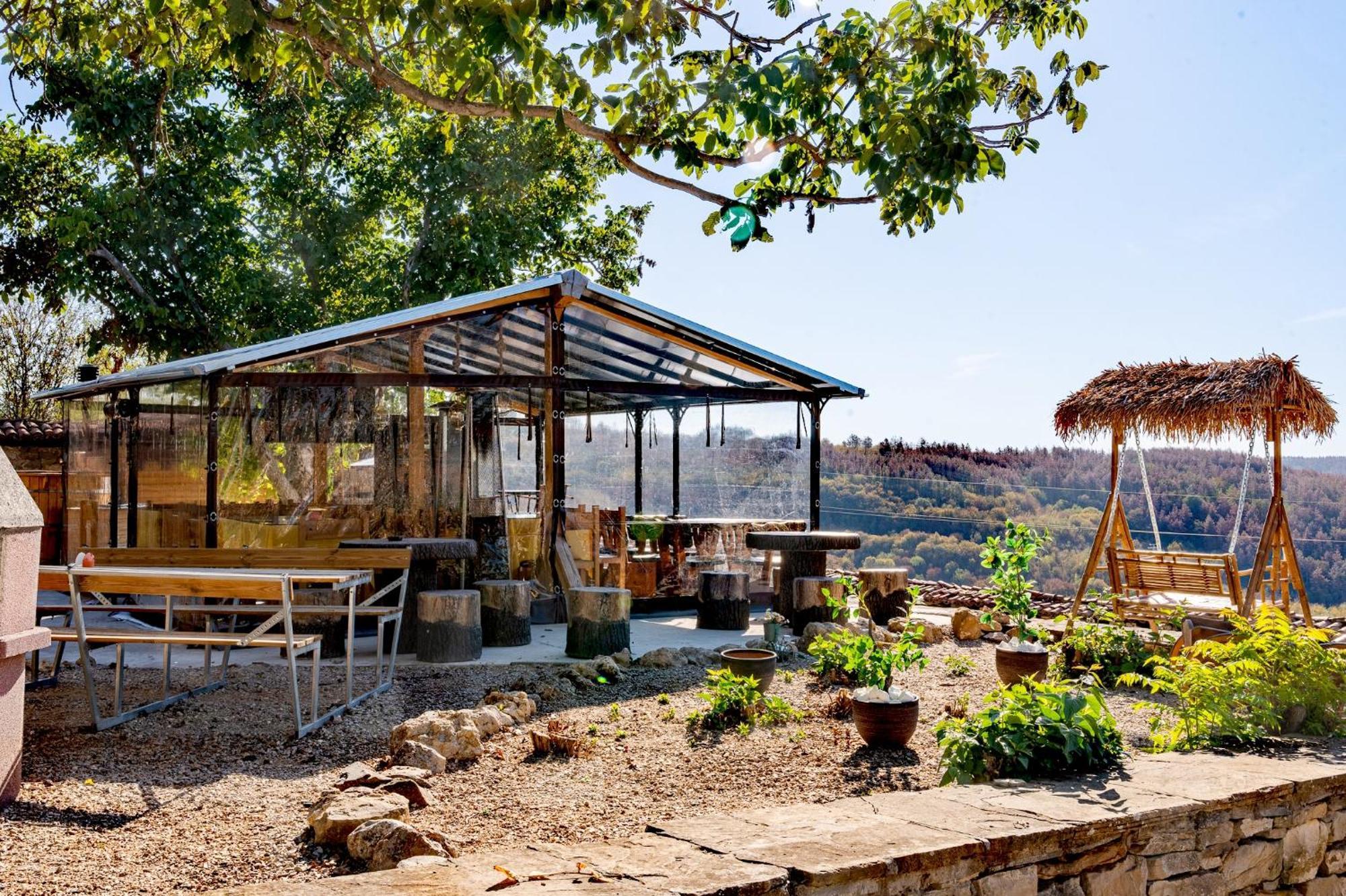 Complex Arbanashki Style-Panoramic View With Summer And Winter Terrace, Jacuzzi, Sauna, Children'S And Adult Area With Cinema Summer Hotel Veliko Tarnovo Kültér fotó